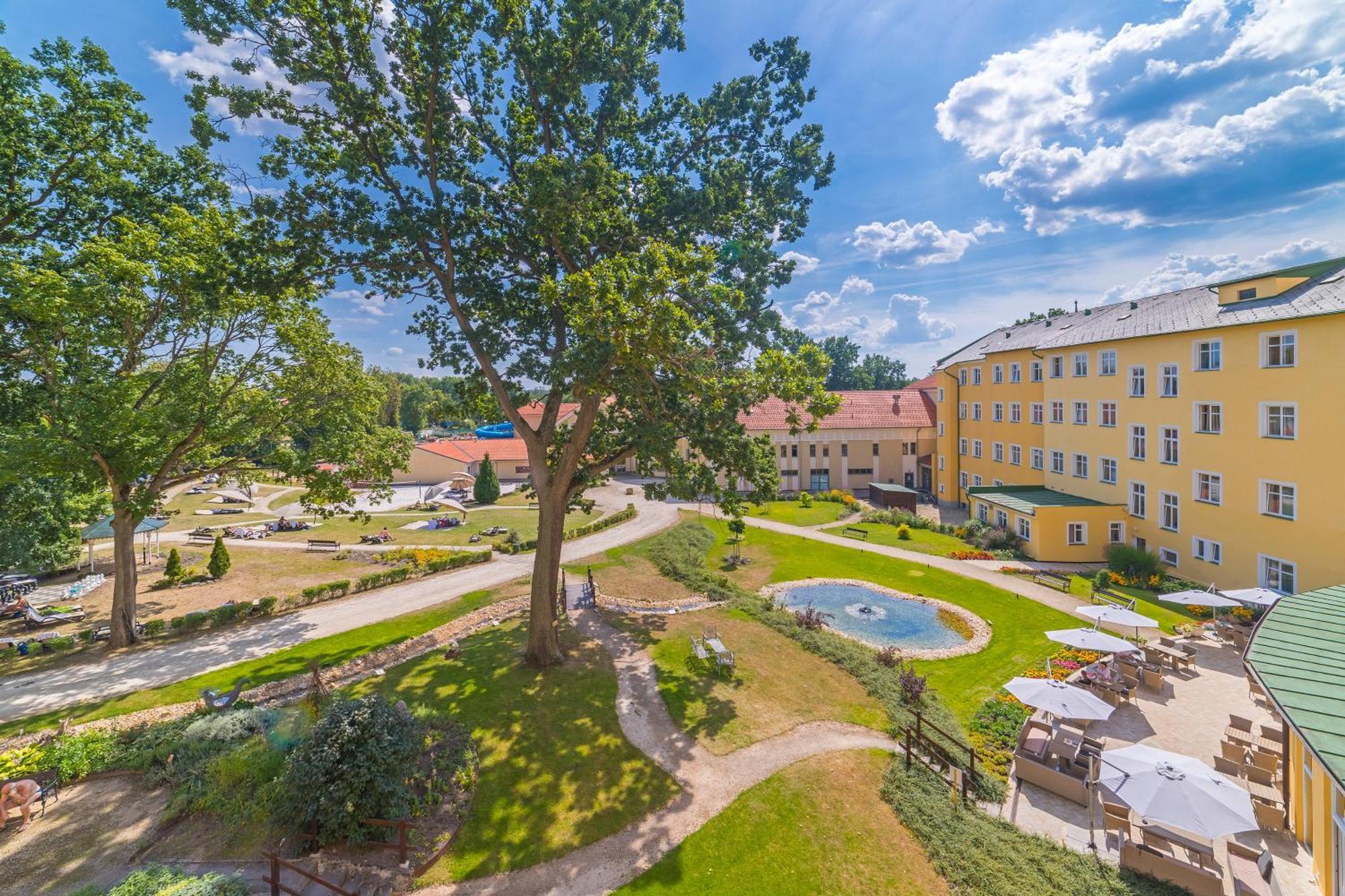 Spa Resort Pawlik-Aquaforum Františkovy Lázně Dış mekan fotoğraf