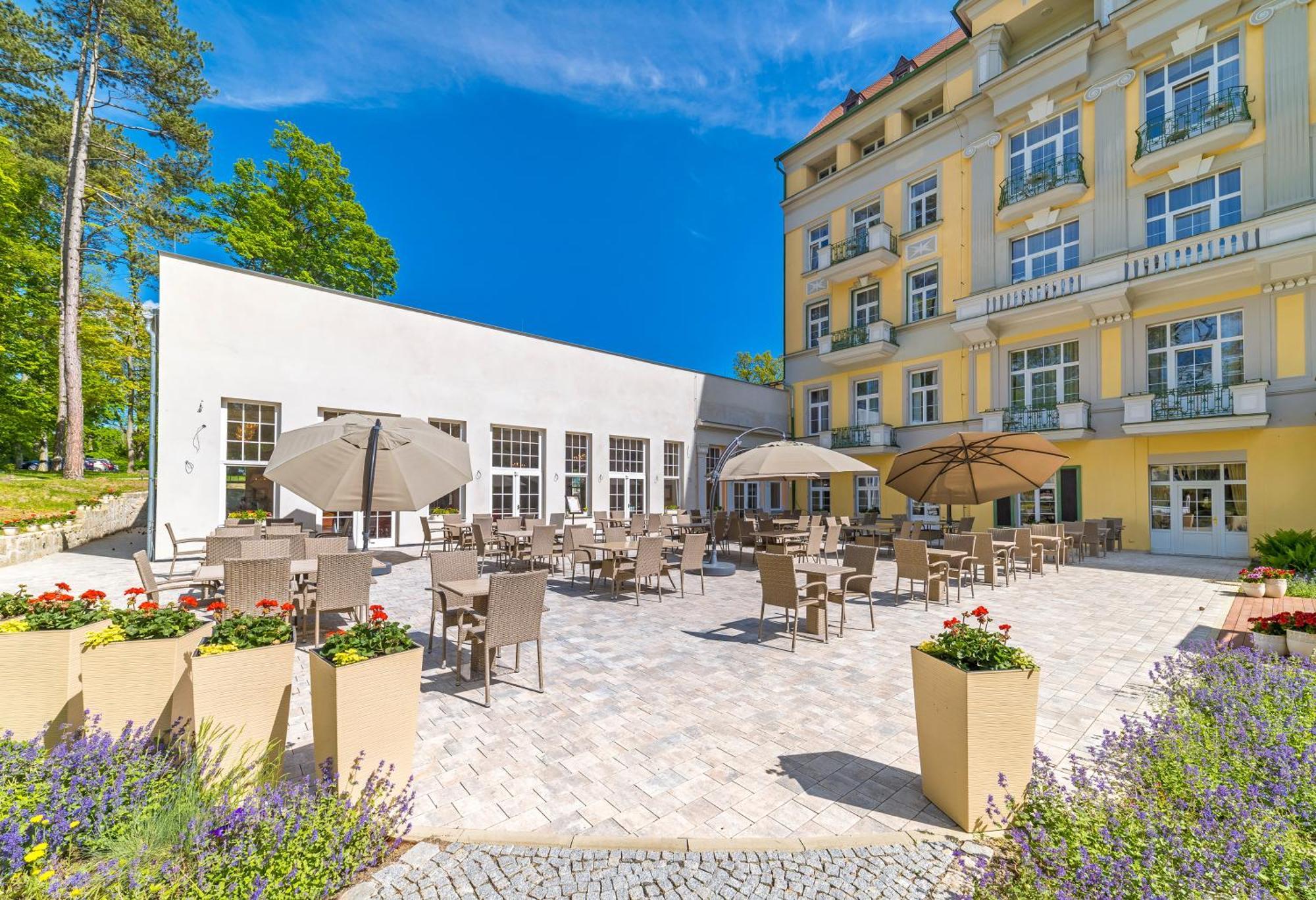 Spa Resort Pawlik-Aquaforum Františkovy Lázně Dış mekan fotoğraf