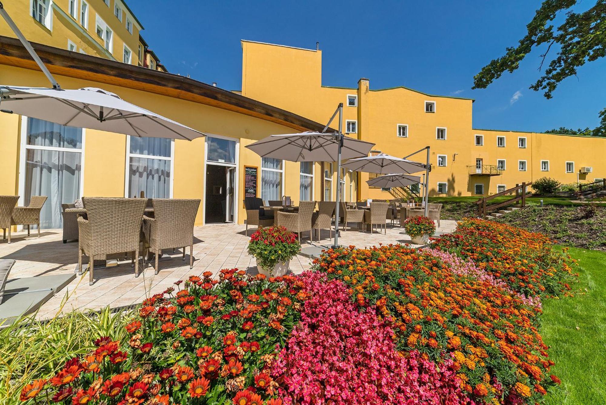 Spa Resort Pawlik-Aquaforum Františkovy Lázně Dış mekan fotoğraf