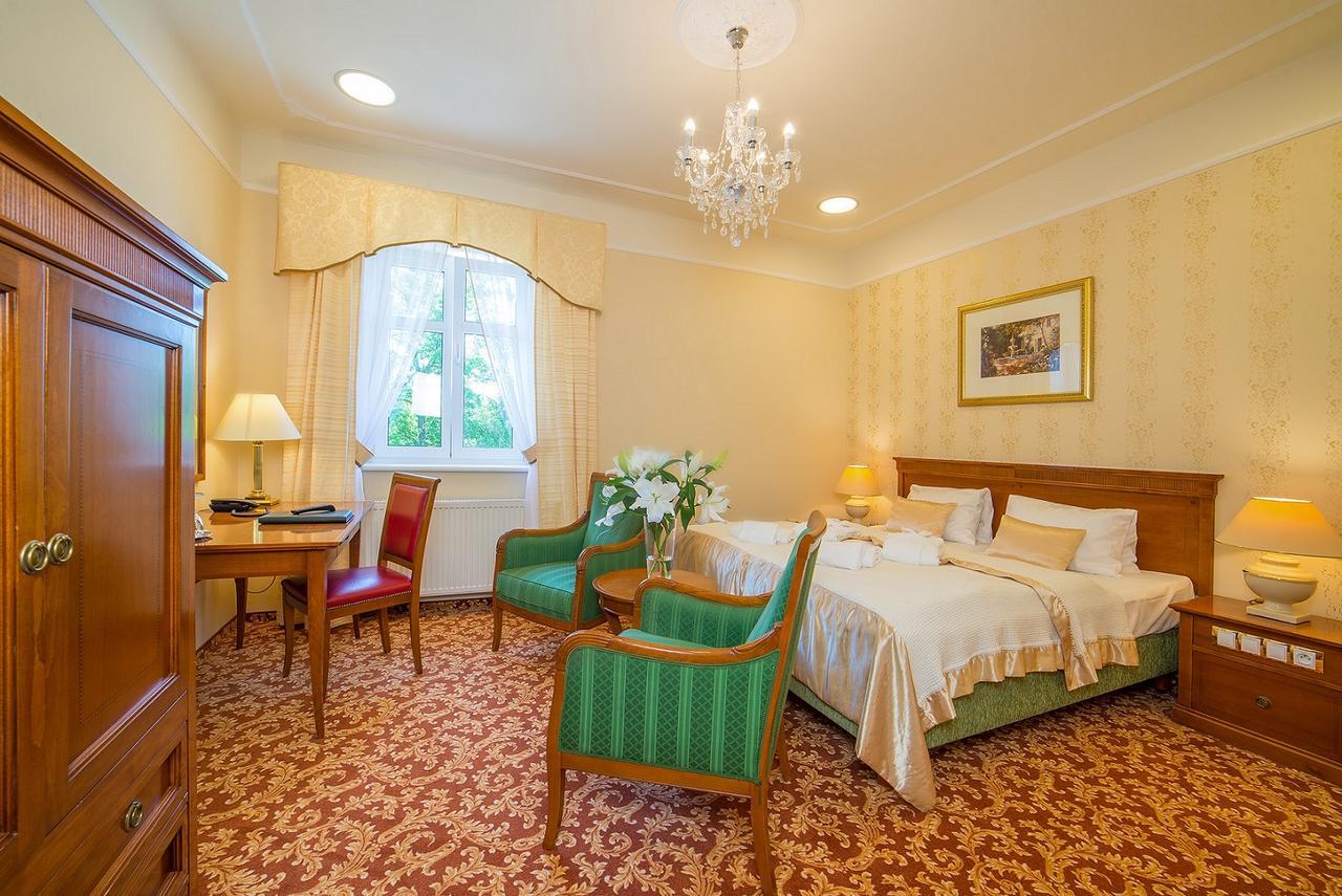 Spa Resort Pawlik-Aquaforum Františkovy Lázně Dış mekan fotoğraf