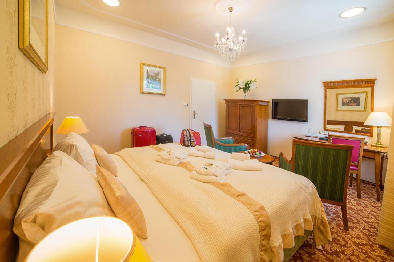 Spa Resort Pawlik-Aquaforum Františkovy Lázně Dış mekan fotoğraf